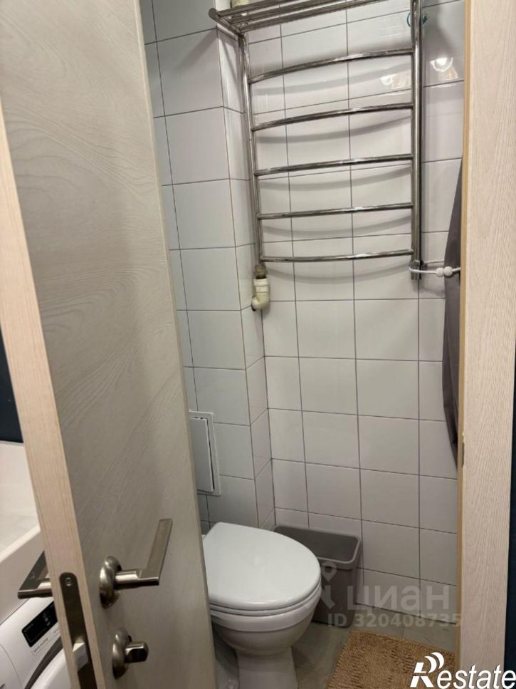 2-комн квартира пр-кт Победы, 160,  д. 160