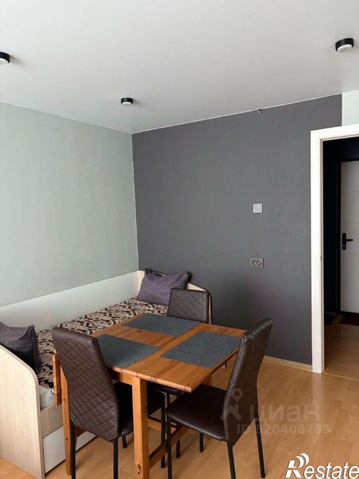 2-комн квартира пр-кт Победы, 160,  д. 160