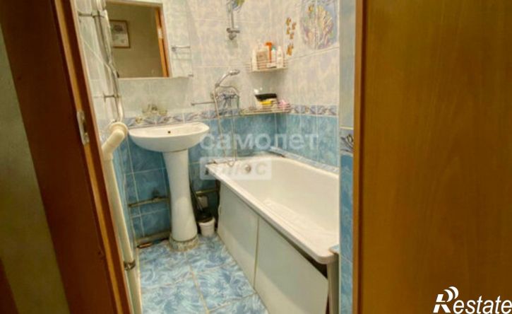 2-комн квартира ул Ярослава Гашека, 5,  д. 5