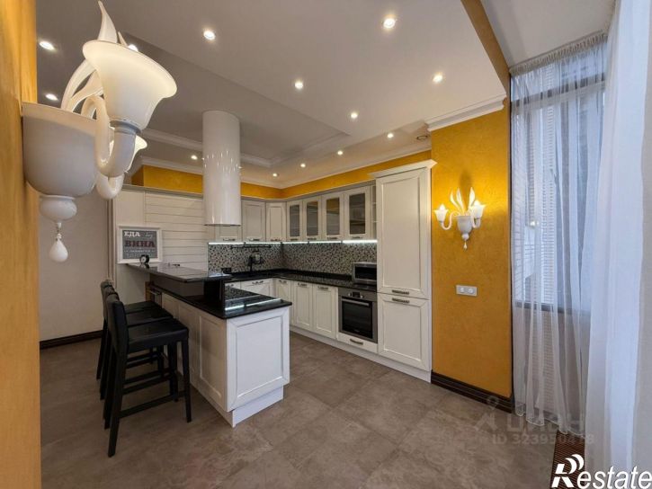 3-комн квартира проспект Альберта Камалеева, 26/12,  д. 26/12