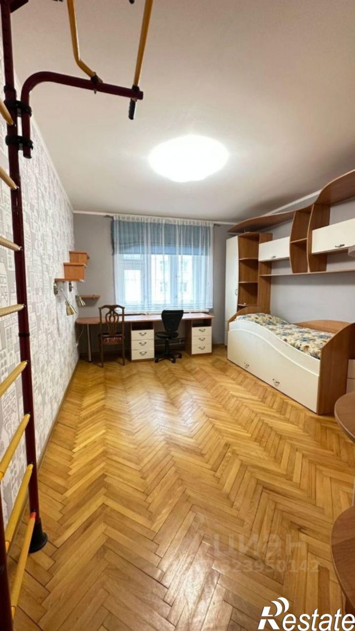 3-комн квартира ул Толбухина, 9,  д. 9