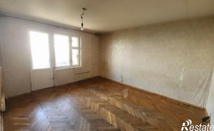 4-комн квартира улица Юлиуса Фучика, 94,  д. 94