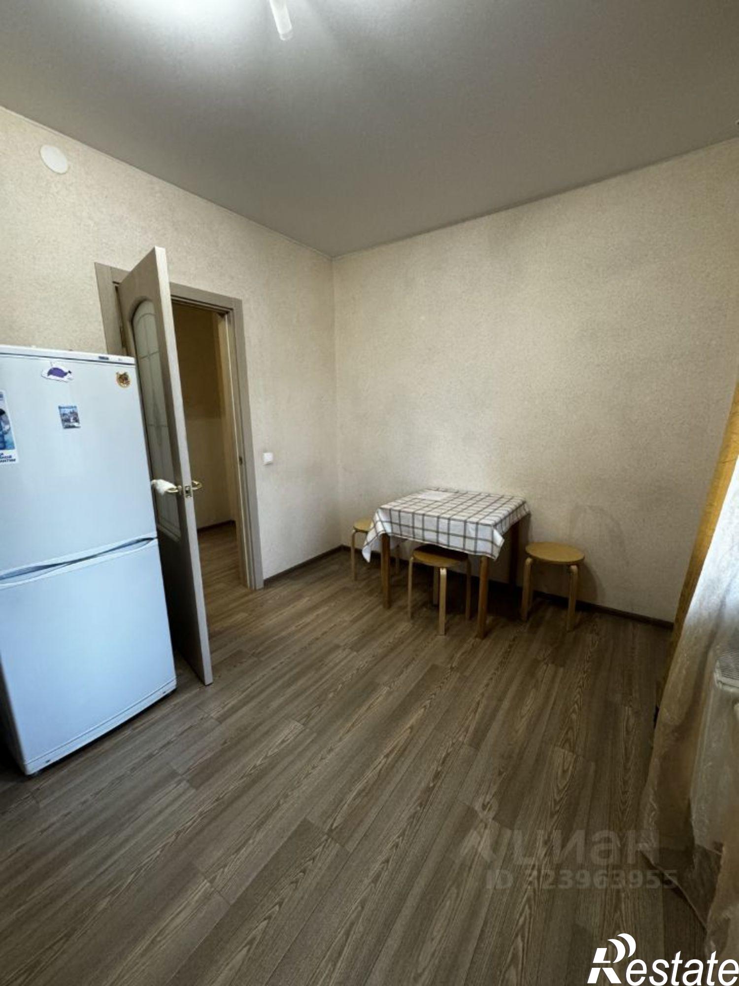 Сдать квартиру за 26 000 рублей на ул Рауиса Гареева, 102 1