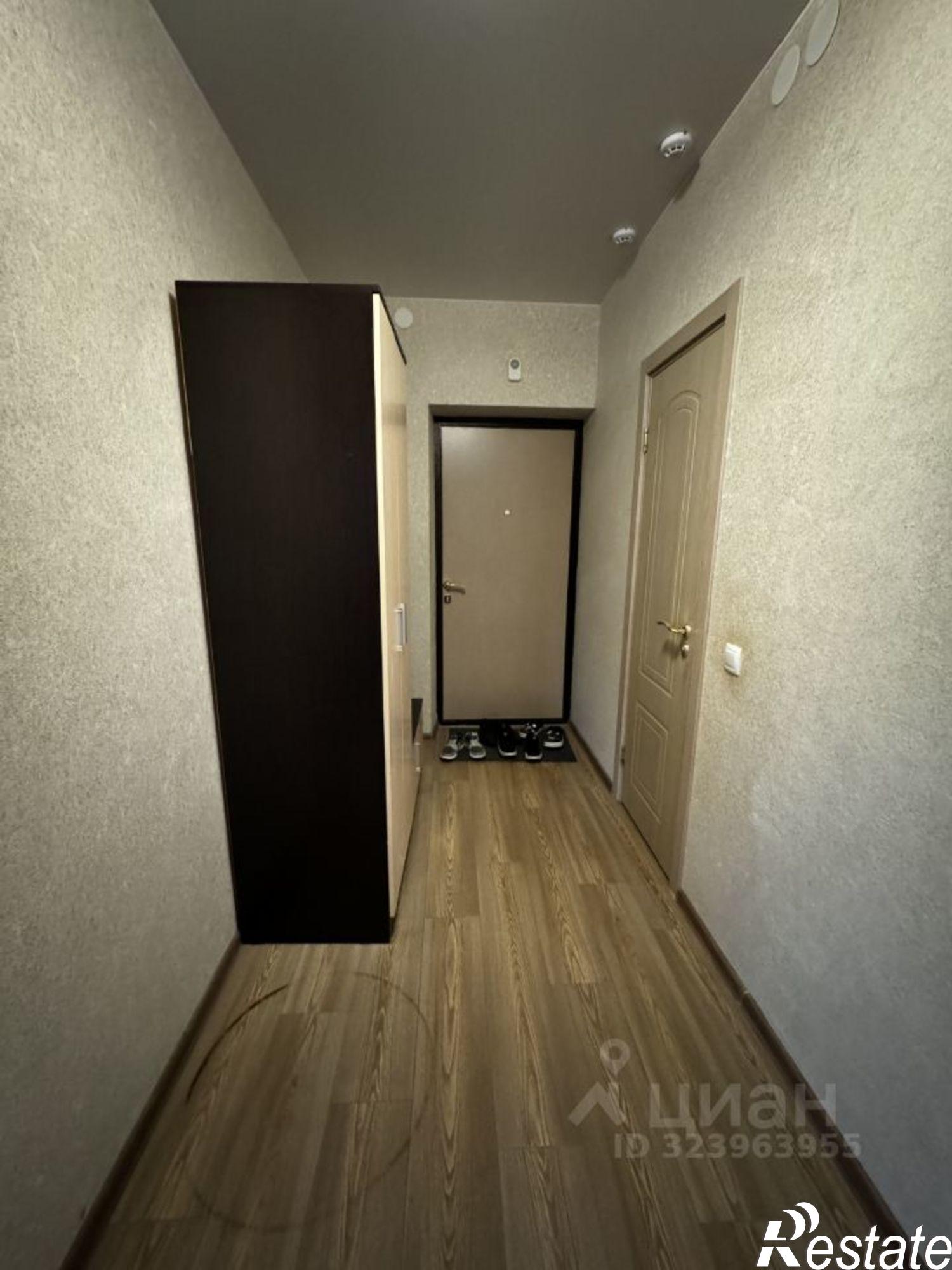 Сдать квартиру за 26 000 рублей на ул Рауиса Гареева, 102 1