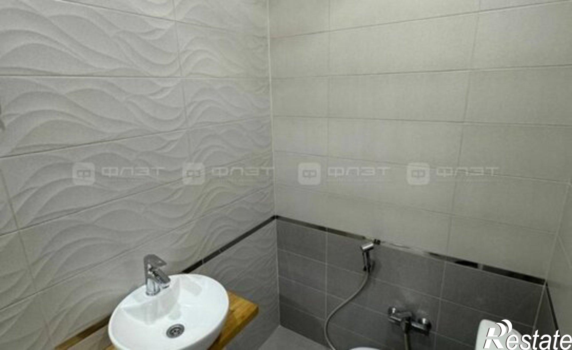 Купить квартиру за 16 800 000 рублей на ул Роторная, 27в