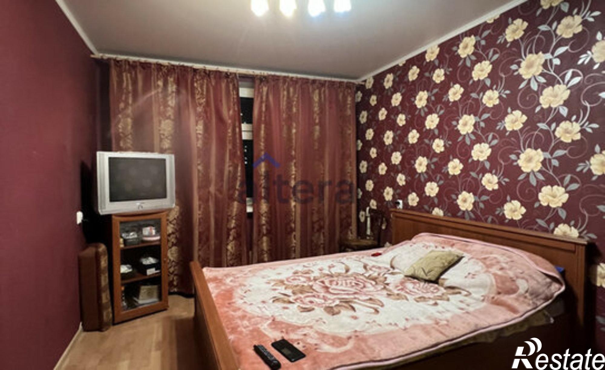 Купить квартиру за 10 000 000 рублей на улица Закиева, 41