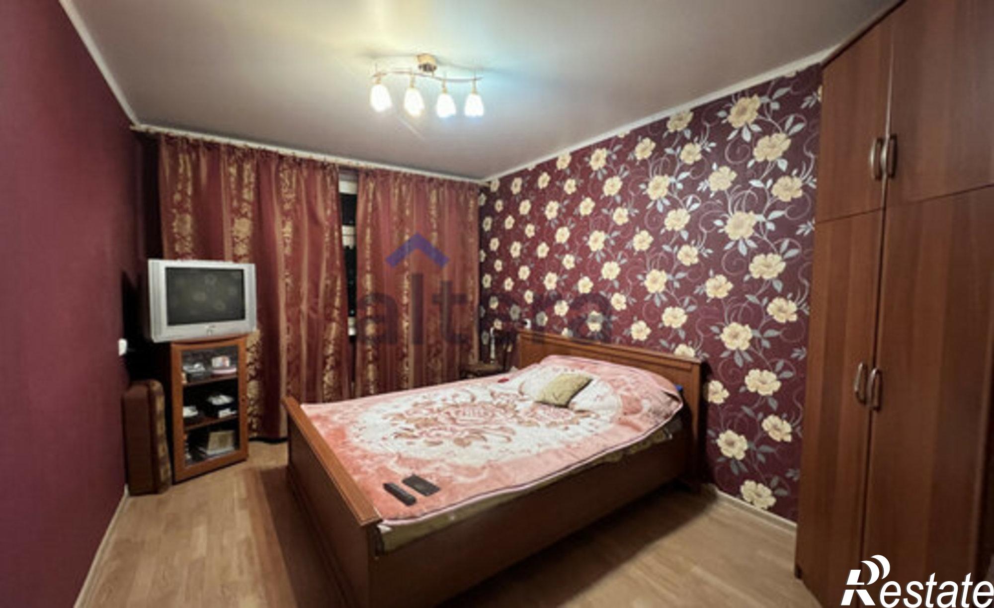 Купить квартиру за 10 000 000 рублей на улица Закиева, 41