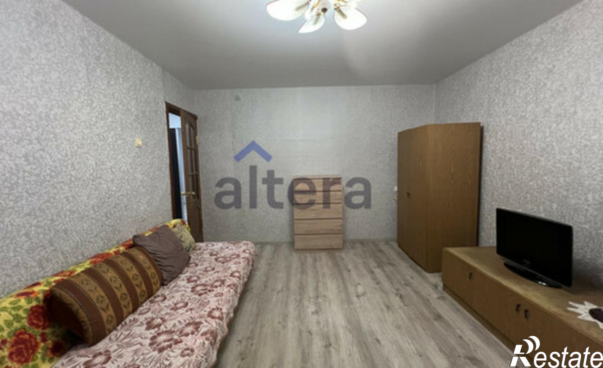 Купить квартиру за 10 000 000 рублей на улица Закиева, 41