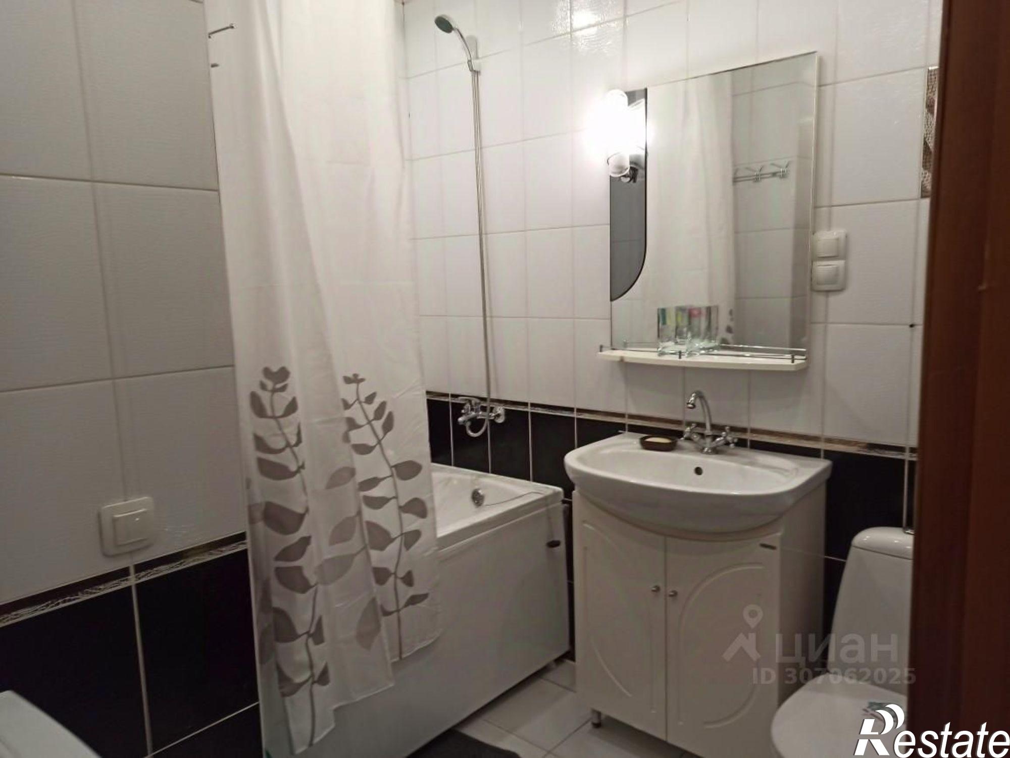 Сдать квартиру за 40 000 рублей на ул Латышских Стрелков, 8А