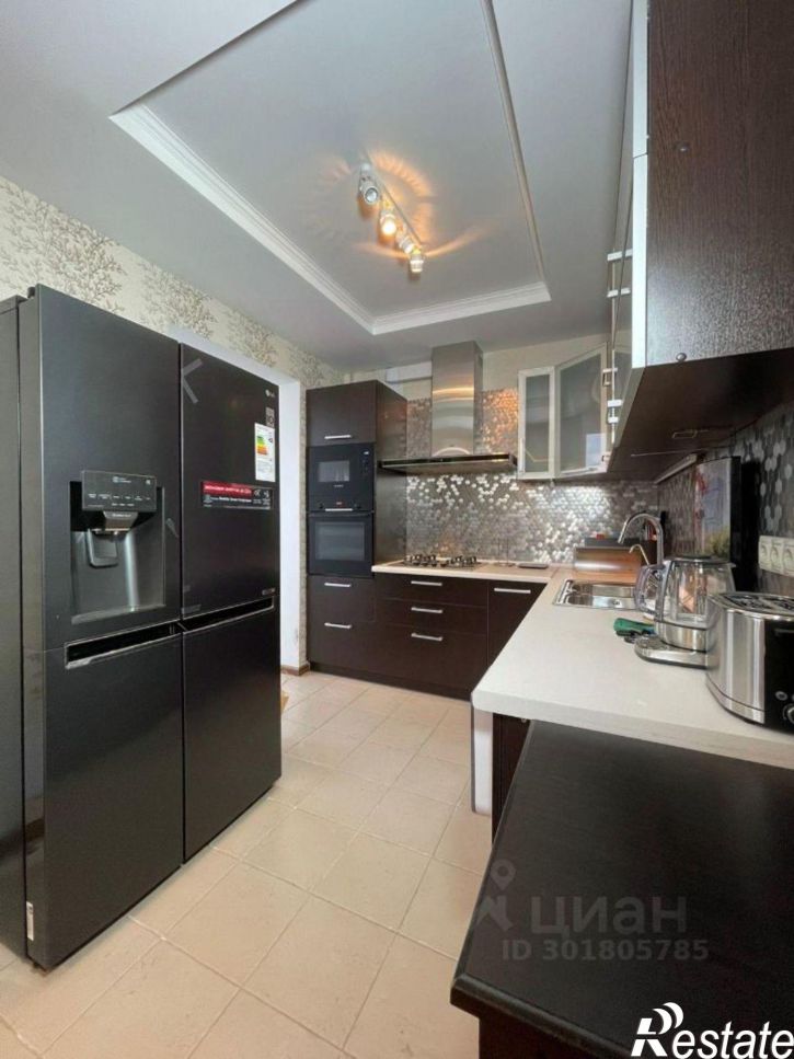 3-комн квартира улица Габдуллы Кариева, 7,  д. 7