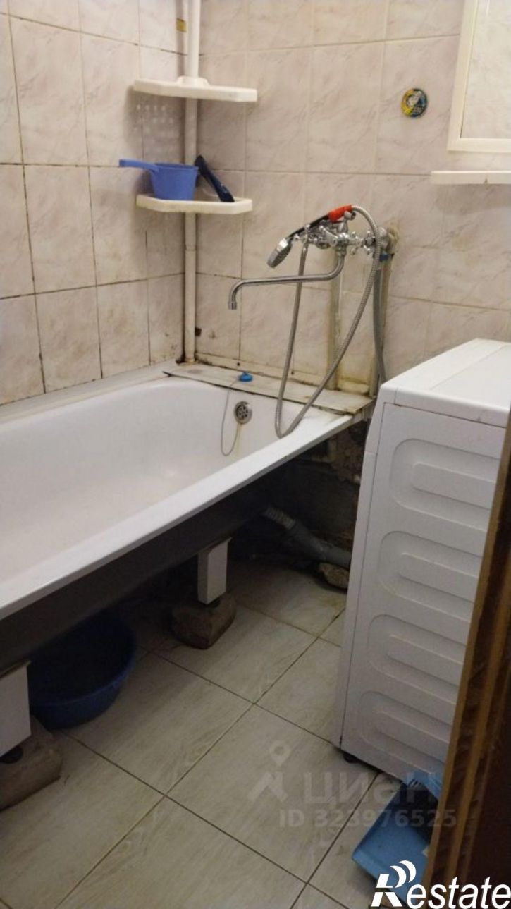 2-комн квартира ул Латышских Стрелков, 8,  д. 8