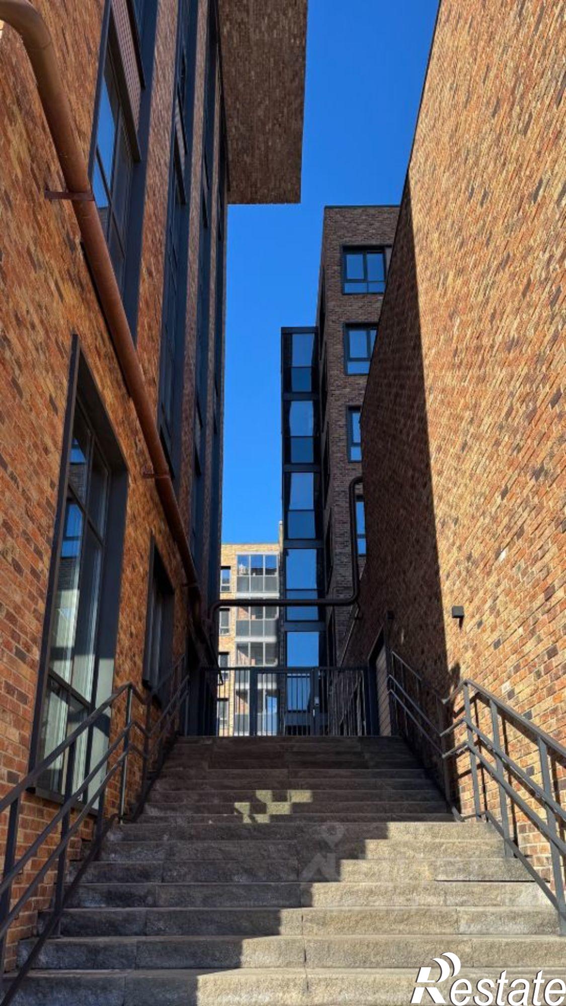 Сдать квартиру за 65 000 рублей на ул Шаляпина, 41