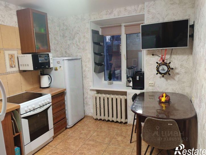 4-комн квартира улица Гаврилова, 2,  д. 2