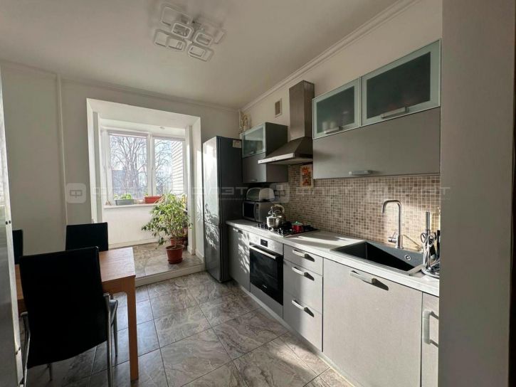 2-комн квартира ул. Гвардейская, дом 16Б