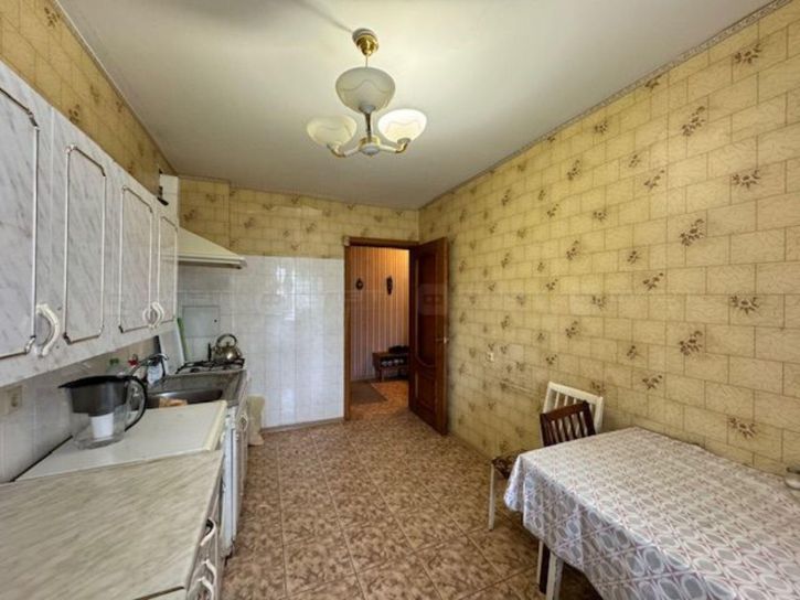 3-комн квартира ул. Блюхера, дом 4