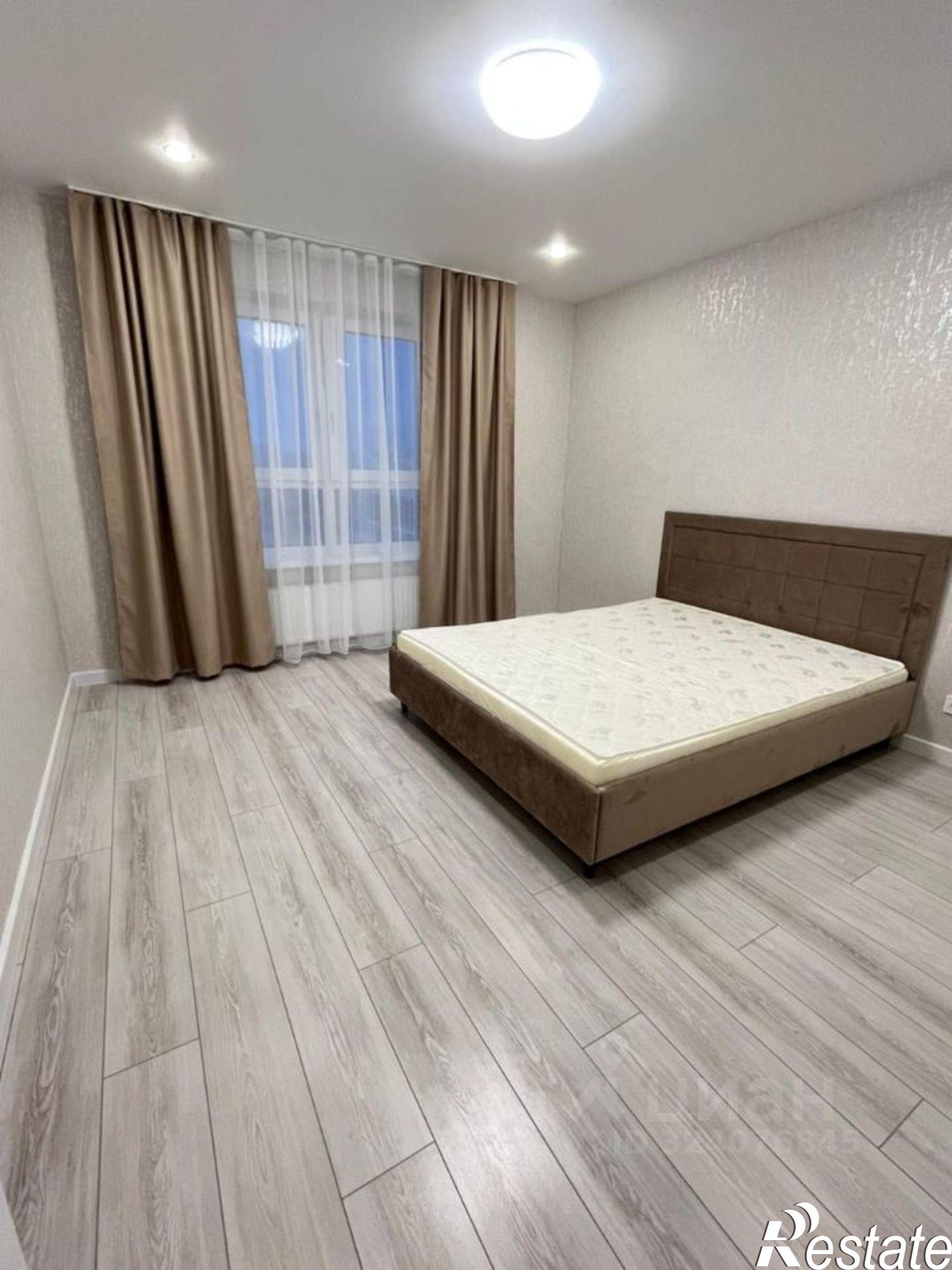 Сдать квартиру за 45 000 рублей на ул Азата Аббасова, 21