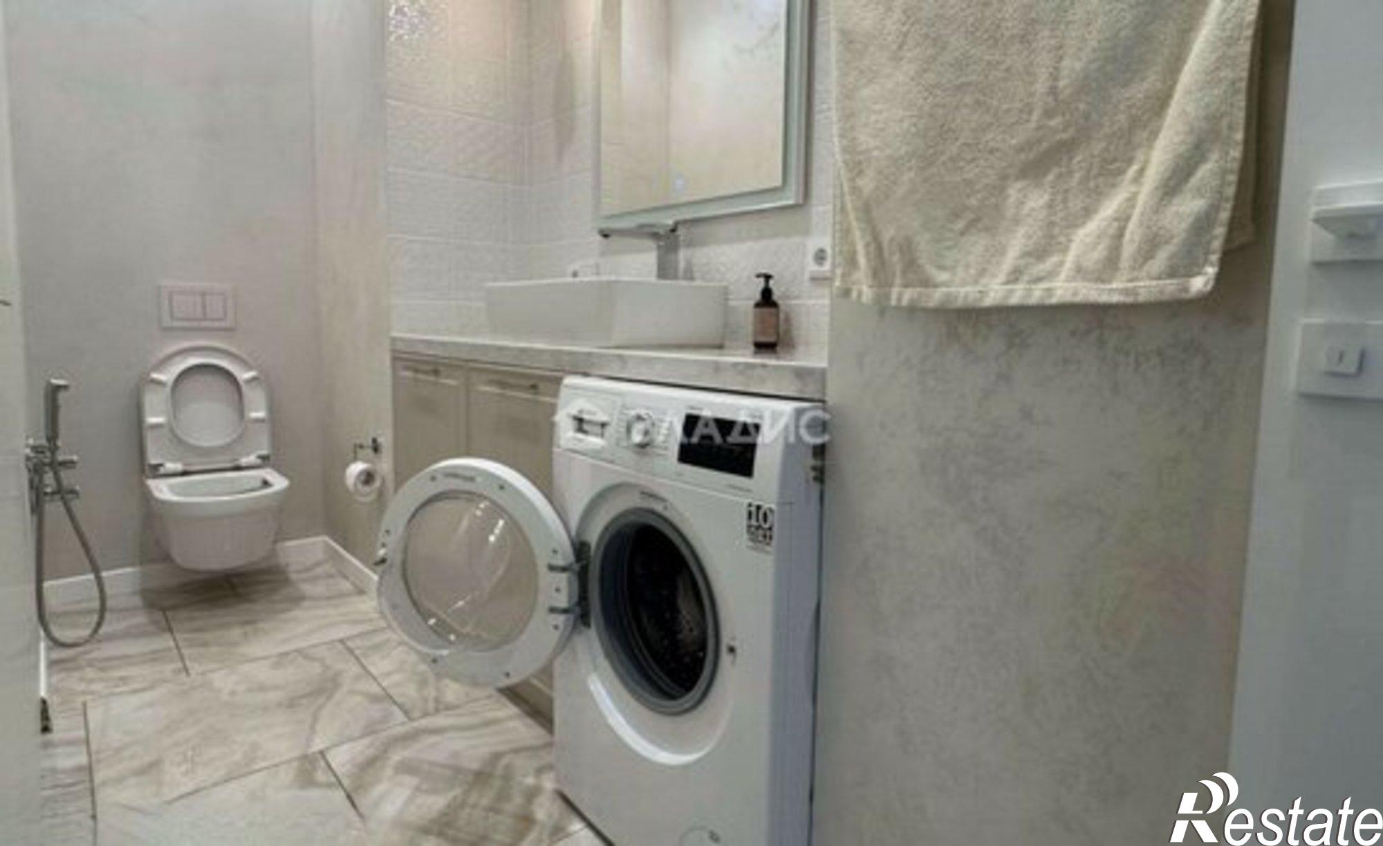 Купить квартиру за 84 000 000 рублей на Катановский переулок, 4