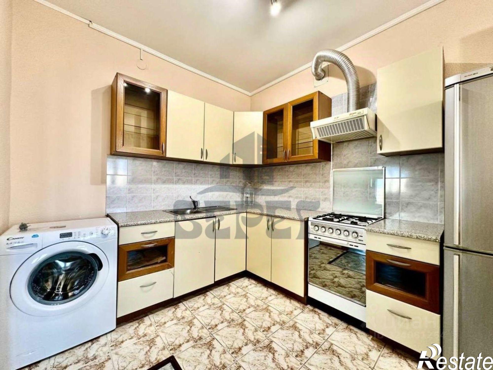 Сдать квартиру за 35 990 рублей на ул Аделя Кутуя, 46