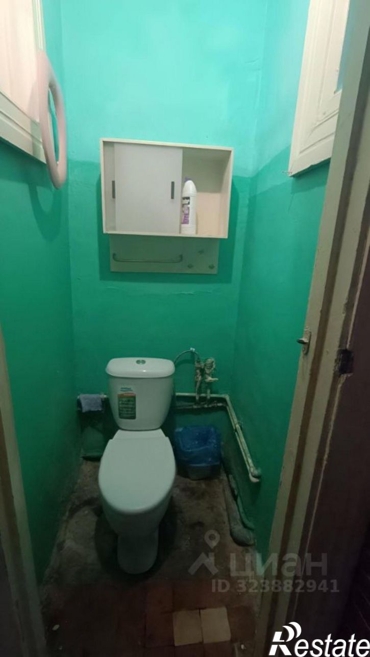 Комната Тополевая улица, 12,  д. 12