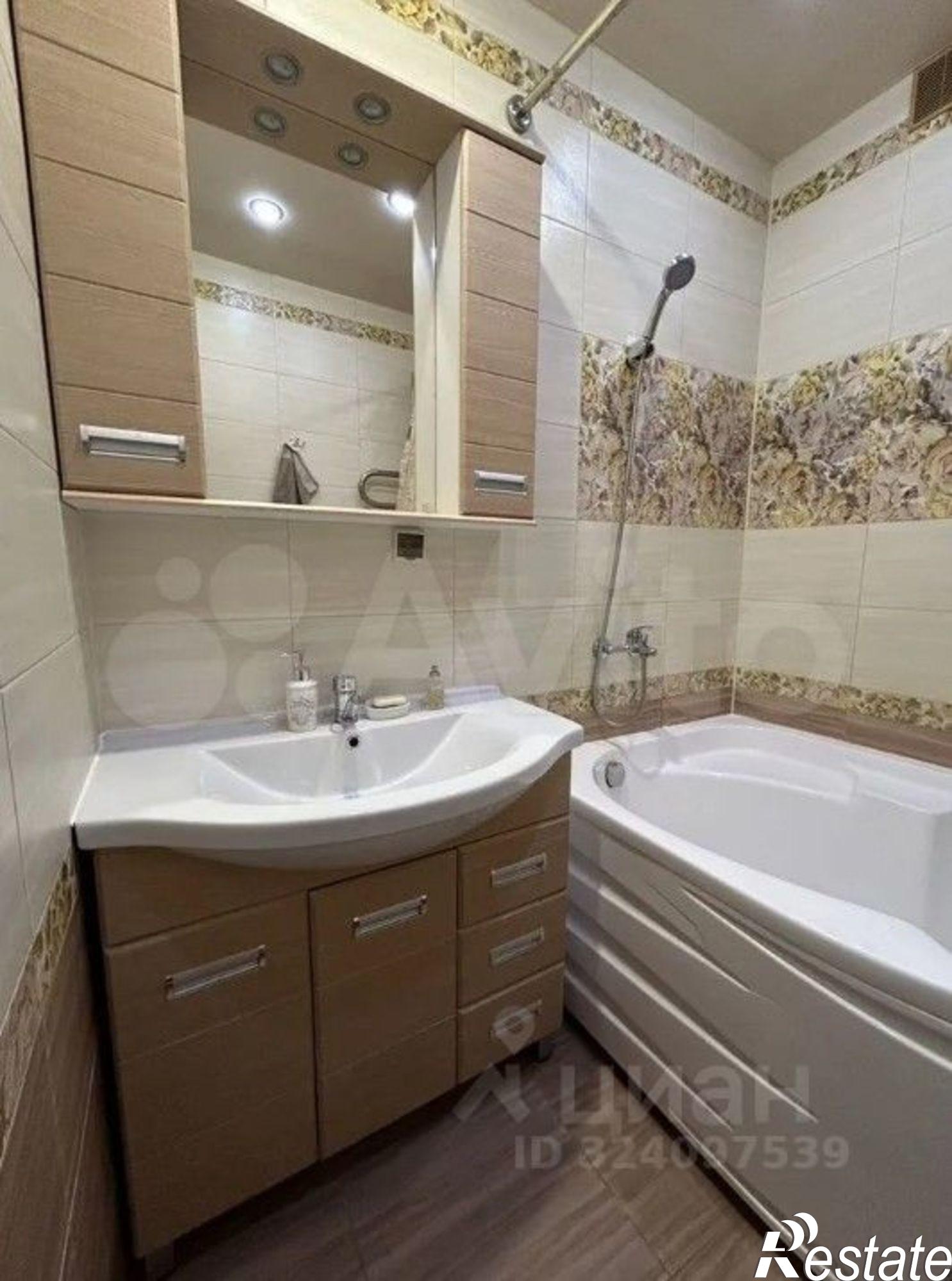 Купить квартиру за 12 400 000 рублей на улица Журналистов, 30