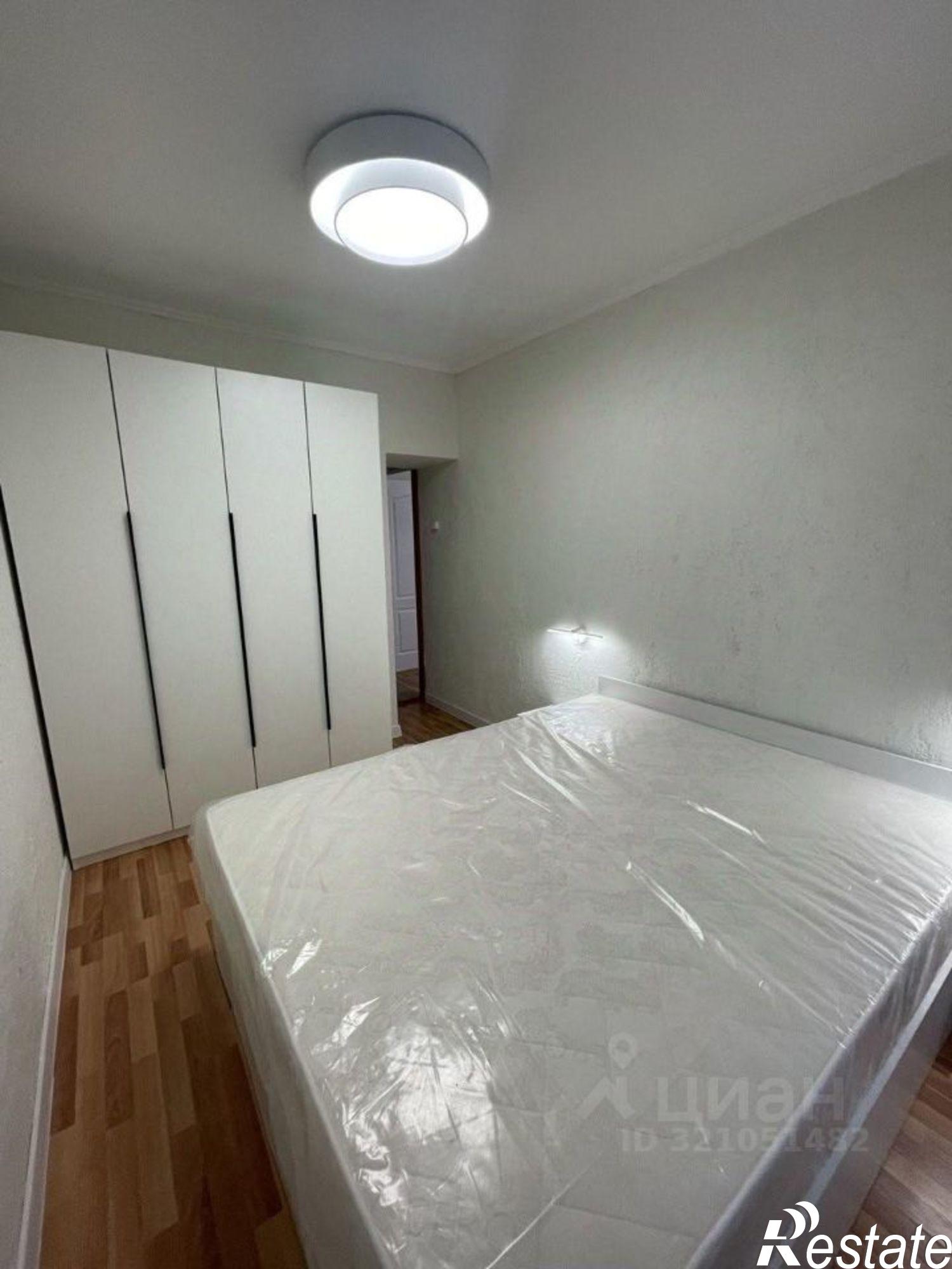 Сдать квартиру за 42 000 рублей на ул Короленко, 50а