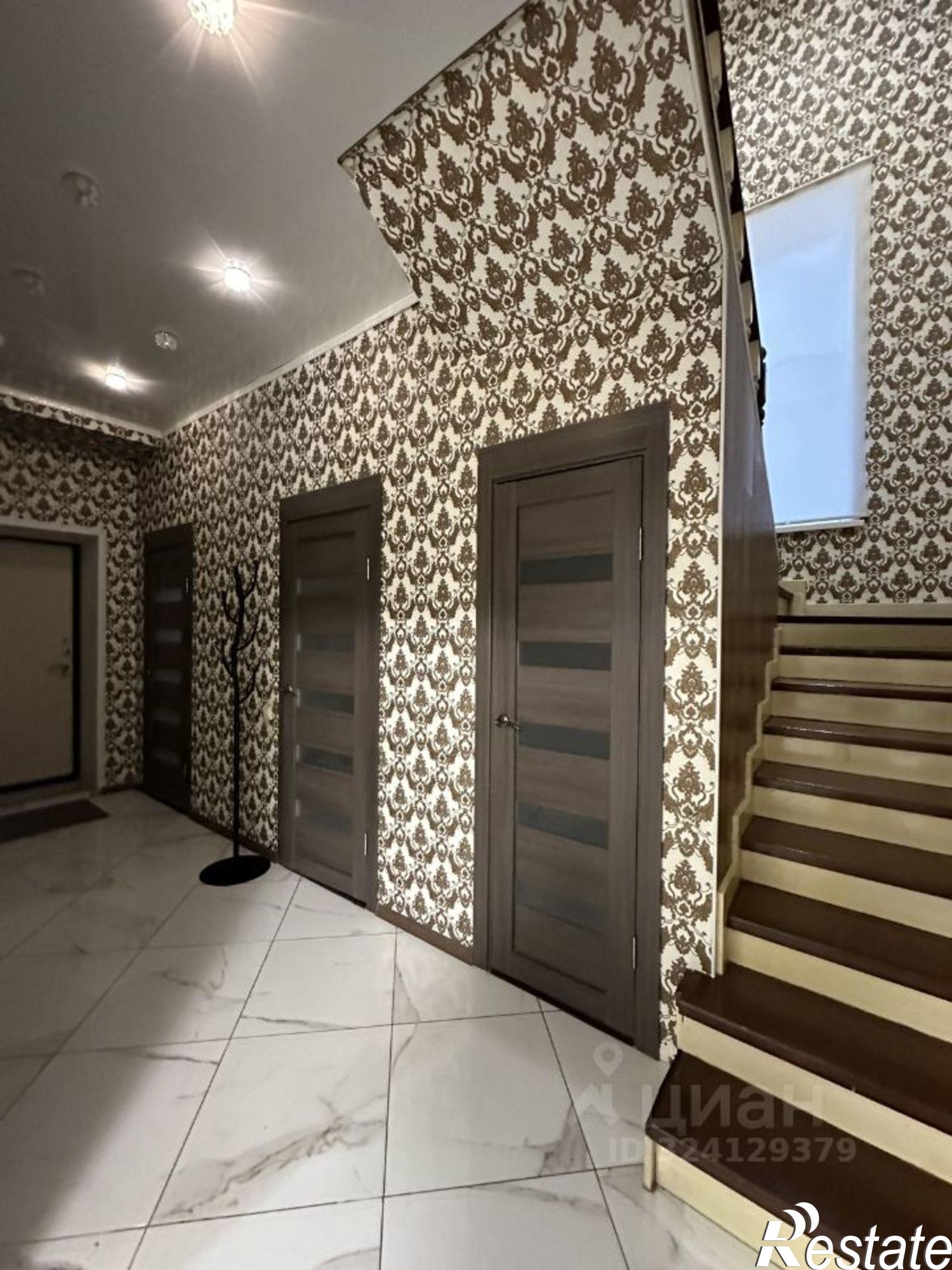 Сдать дачу, дом, коттедж за 130 000 рублей на Центральная улица, 5Е