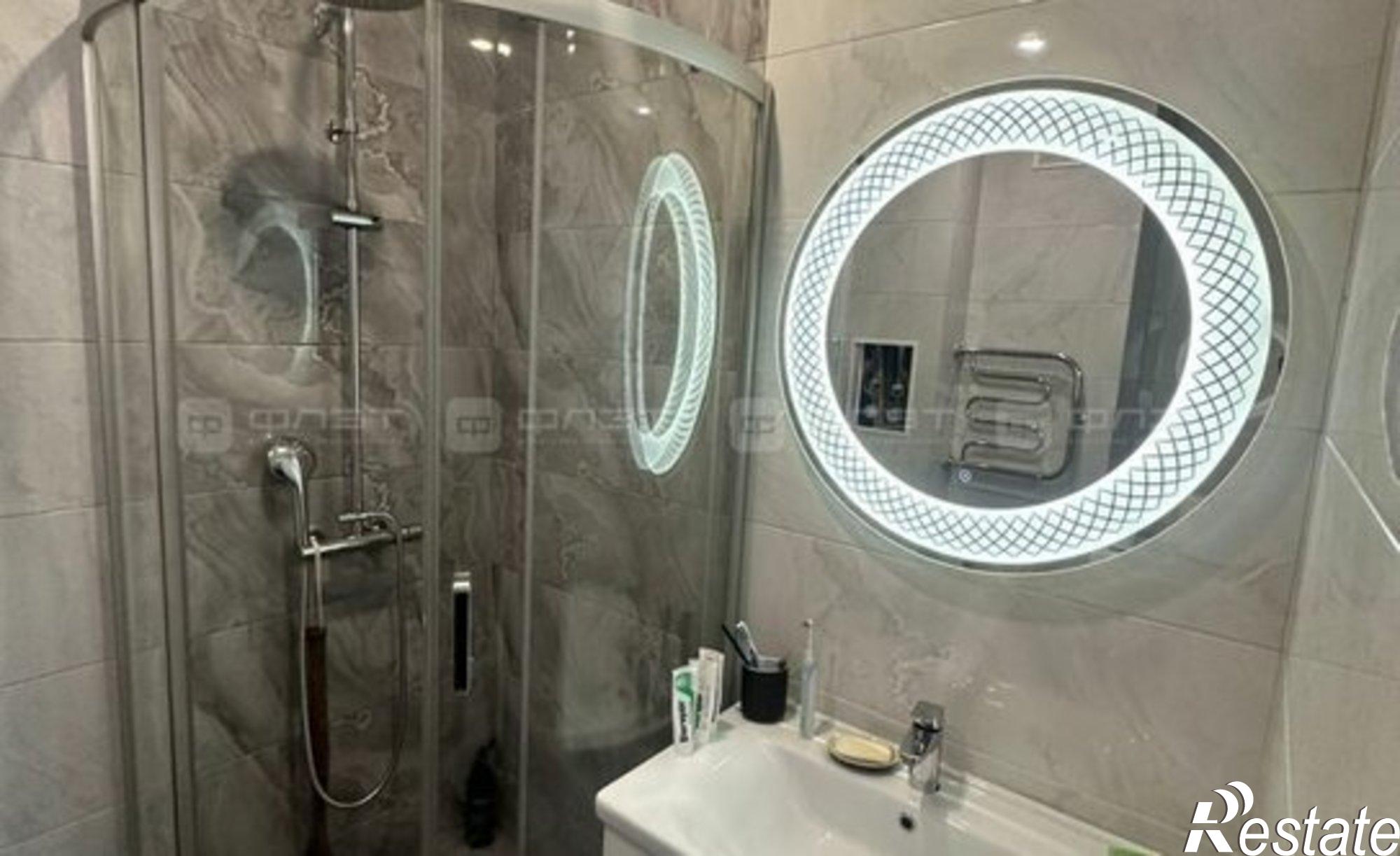 Купить квартиру за 10 000 000 рублей на проспект Альберта Камалеева, 30