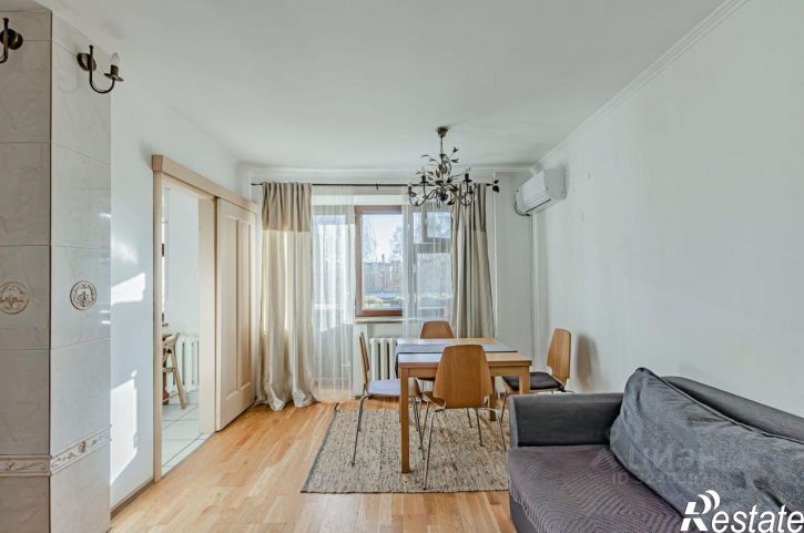 2-комн квартира улица Красной Позиции, 33,  д. 33