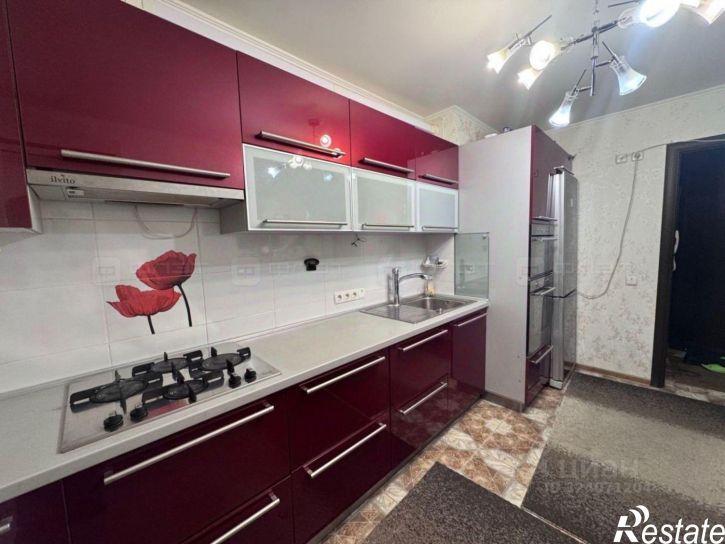 3-комн квартира ул Адоратского, 7,  д. 7