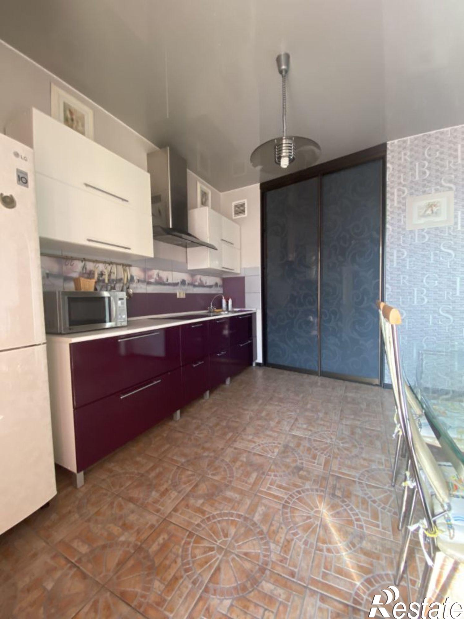 Сдать квартиру за 40 000 рублей на улица Нигматуллина, 1/47