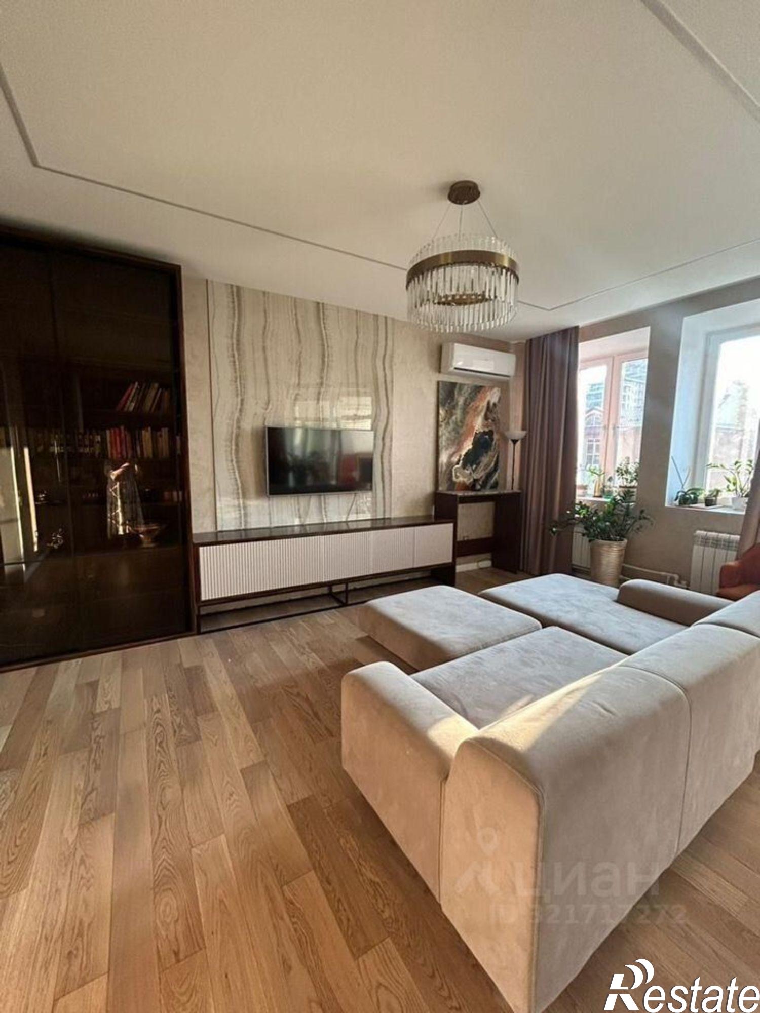 Сдать квартиру за 90 000 рублей на Чистопольская улица, 32