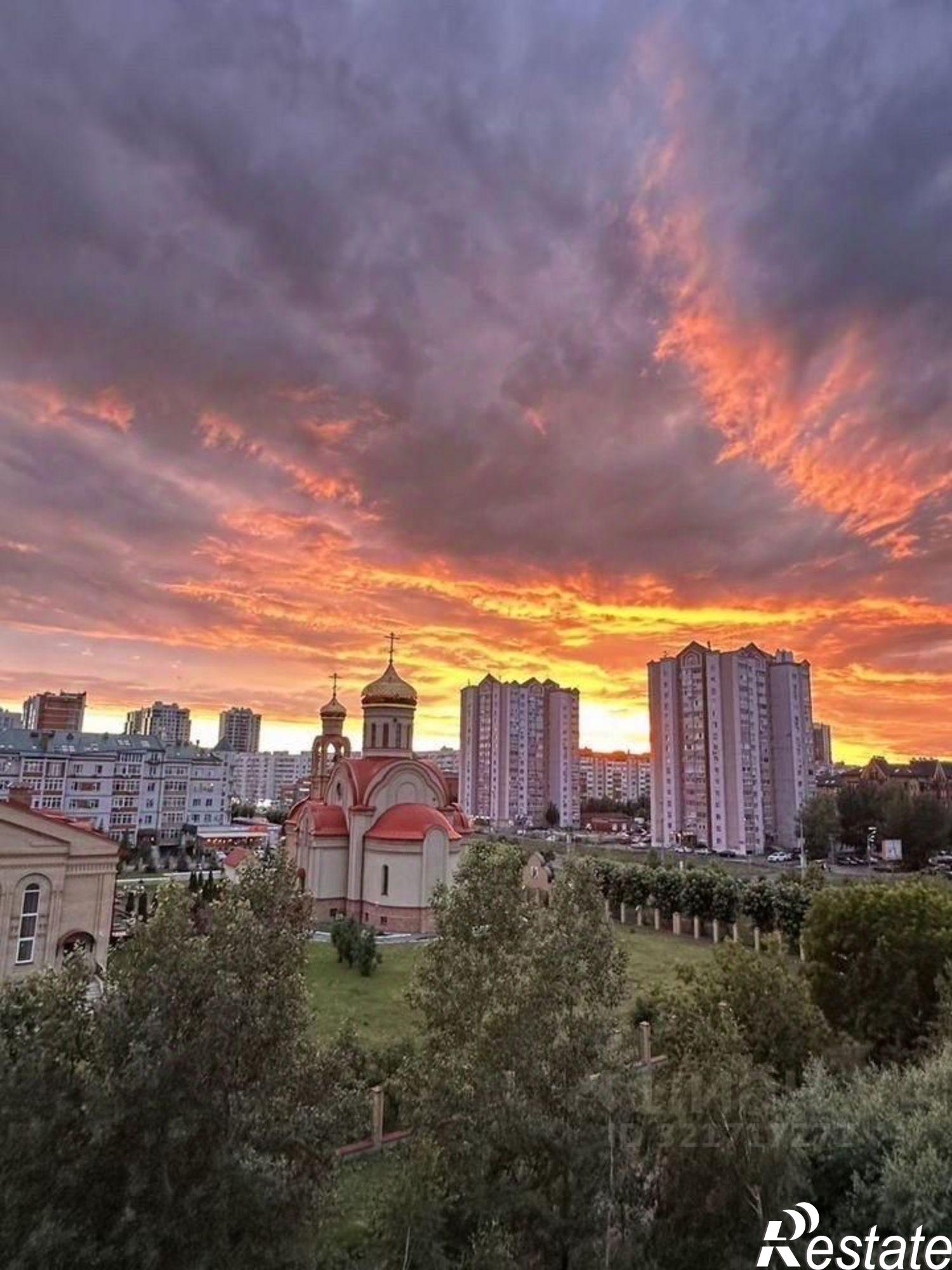 Сдать квартиру за 90 000 рублей на Чистопольская улица, 32