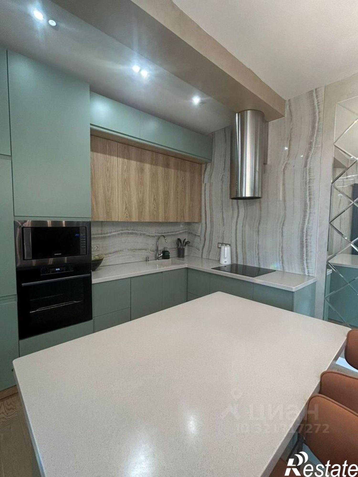 Сдать квартиру за 90 000 рублей на Чистопольская улица, 32