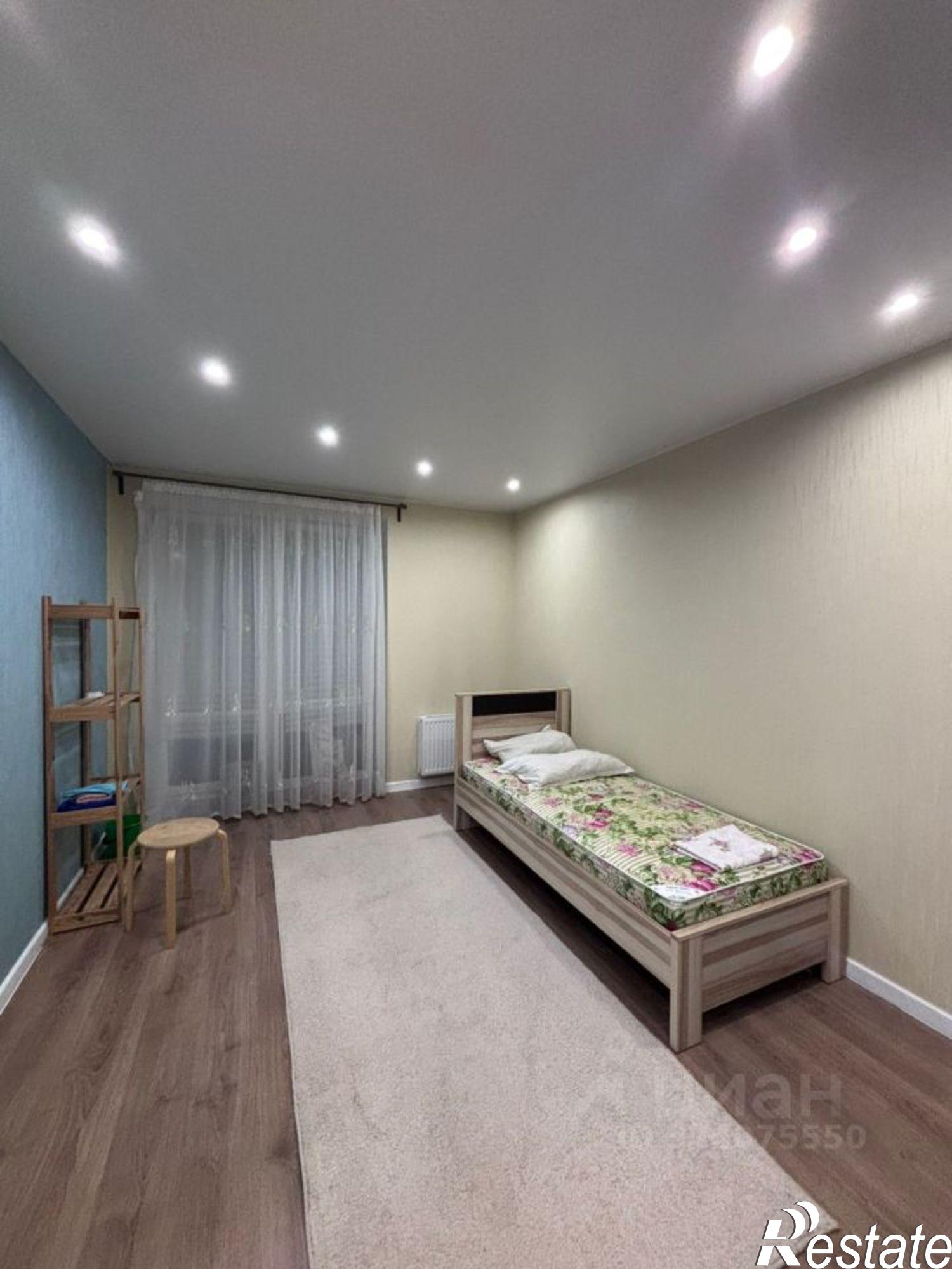 Сдать комнату за 37 000 рублей на улица Азата Аббасова, 13