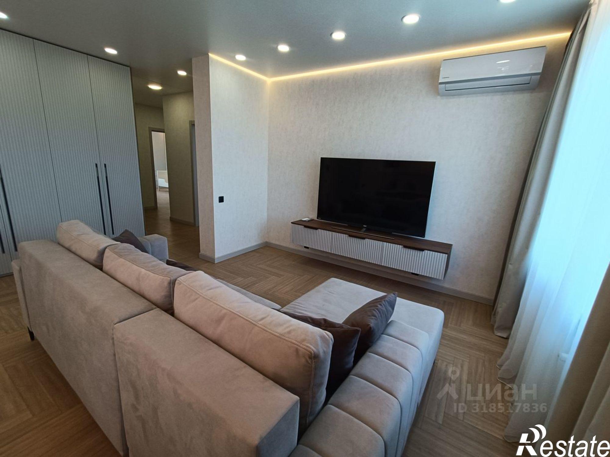 Сдать квартиру за 100 000 рублей на ул Сабира Ахтямова, 1 3