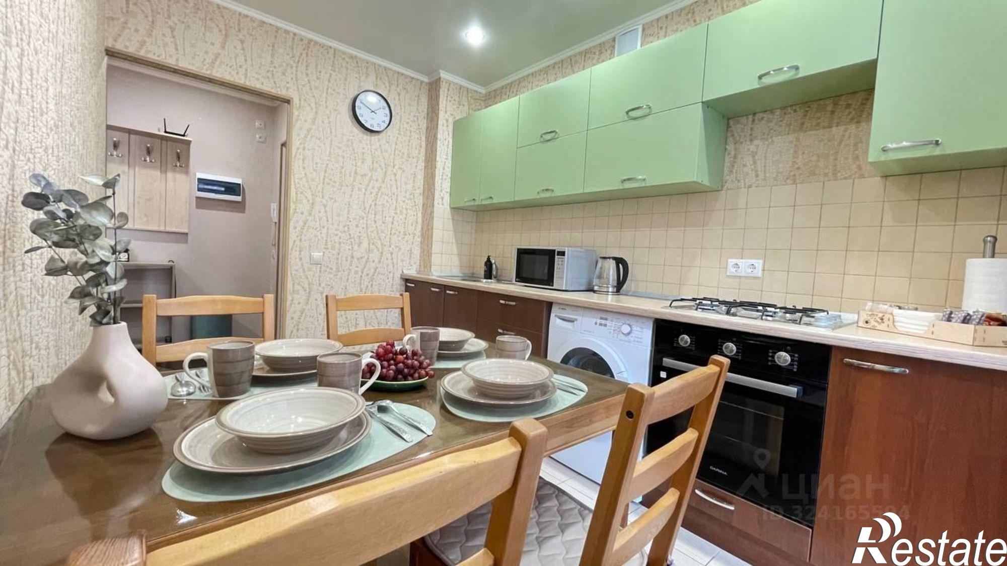 Сдать квартиру за 50 000 рублей на улица Павлюхина, 99Б