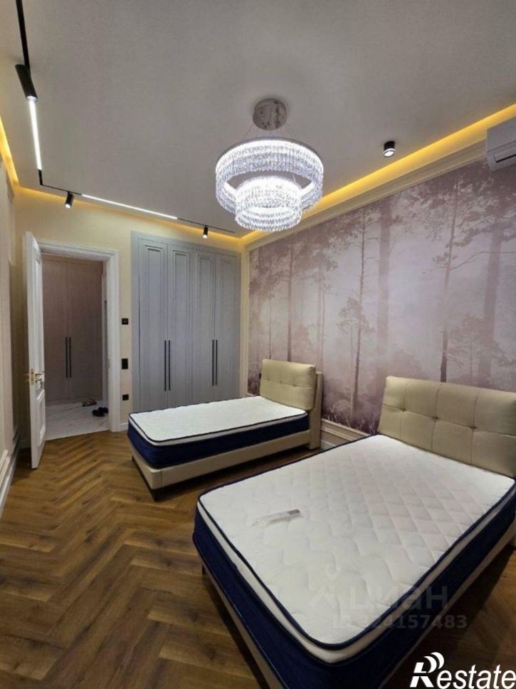 3-комн квартира улица Касаткина, 15,  д. 15