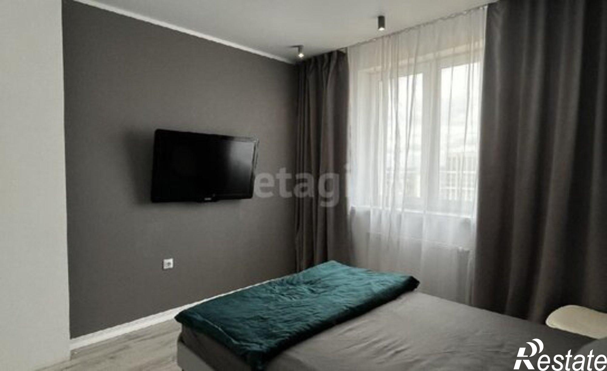 Купить квартиру за 10 000 000 рублей на ул Братьев Батталовых, 20 1