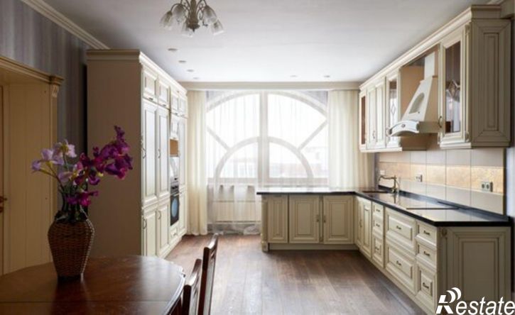 4-комн квартира ул Нурсултана Назарбаева, 10,  д. 10