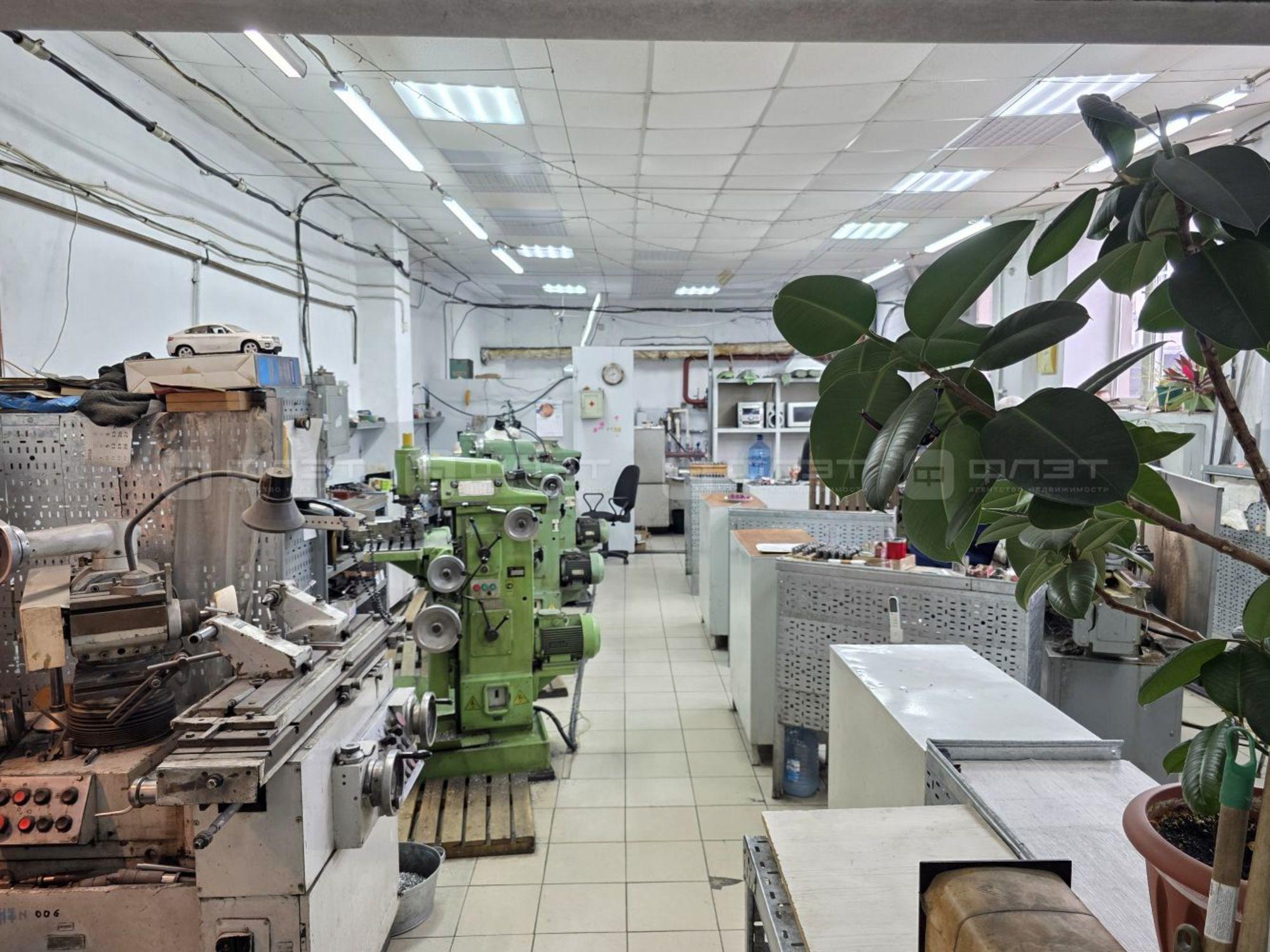 Купить складское помещение за 90 000 000 рублей на ул. Восстания, дом 100/5110