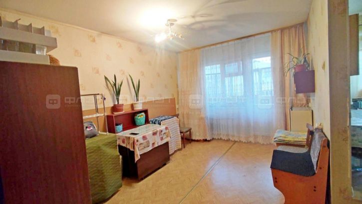 Комната ул. 40-летия Октября, дом 19