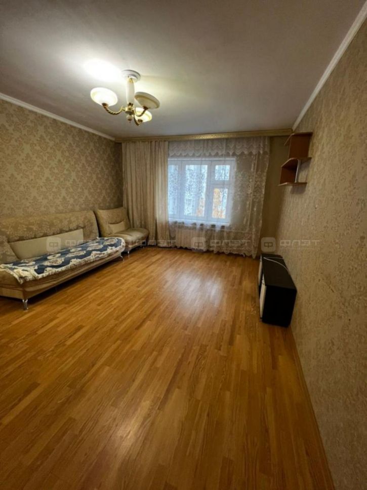 4-комн квартира пр. Победы, дом 100