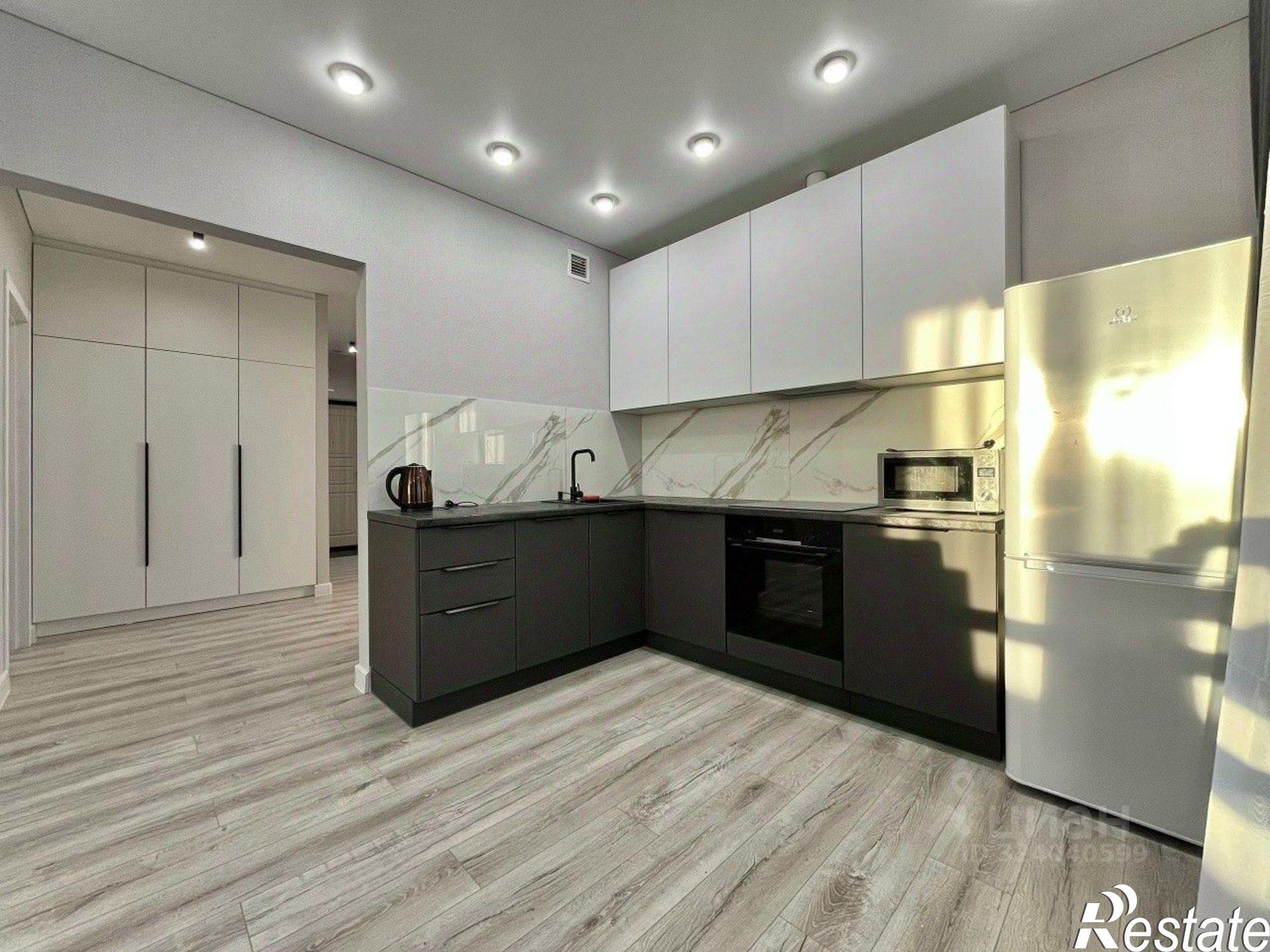 Сдать квартиру за 37 000 рублей на пр-кт Альберта Камалеева, 32Б