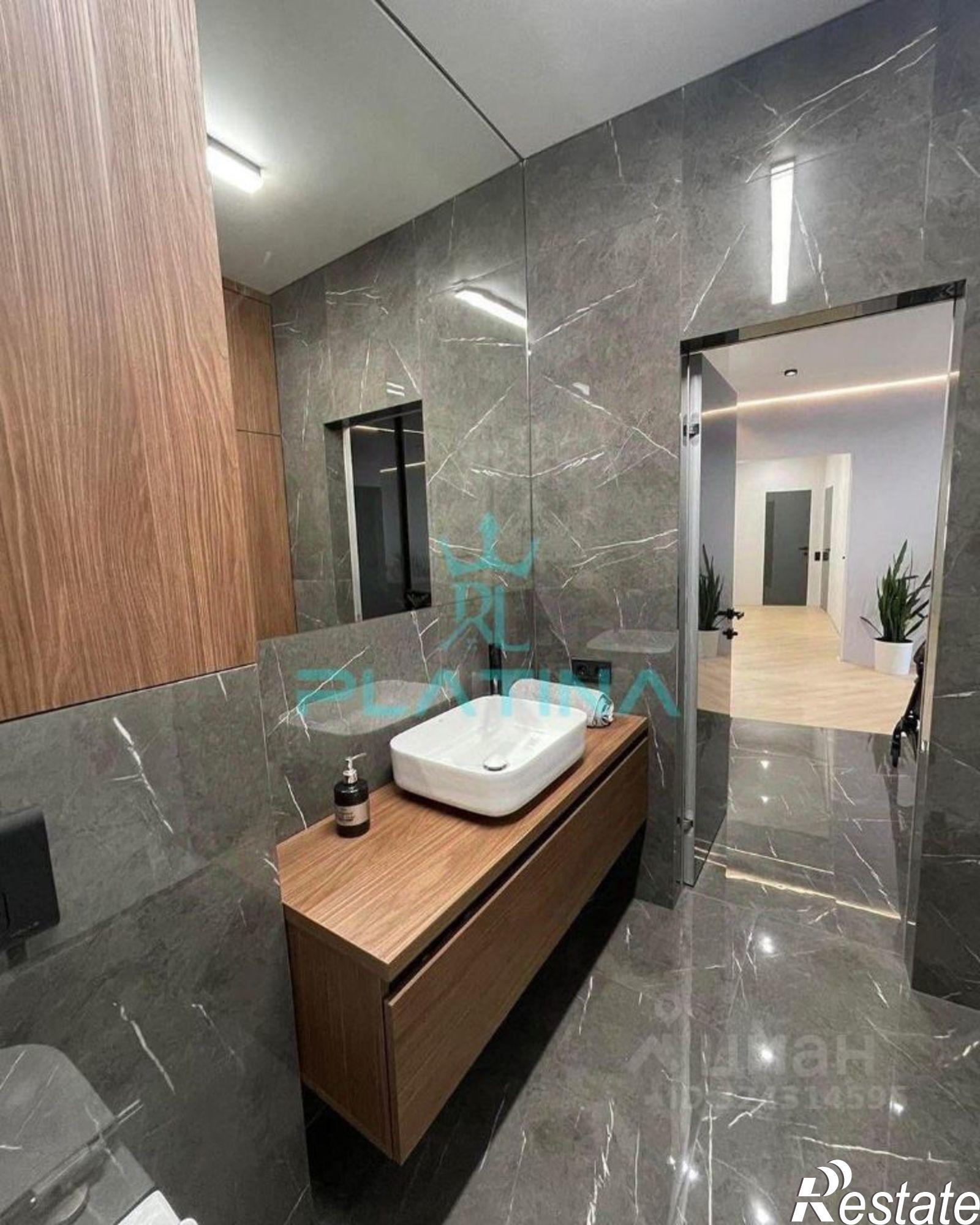 Сдать квартиру за 70 000 рублей на ул Лево-Булачная, 50