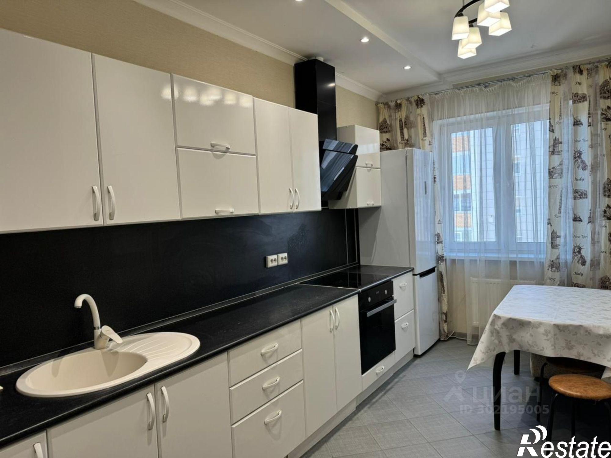 Сдать квартиру за 45 000 рублей на проспект Альберта Камалеева, 34Б