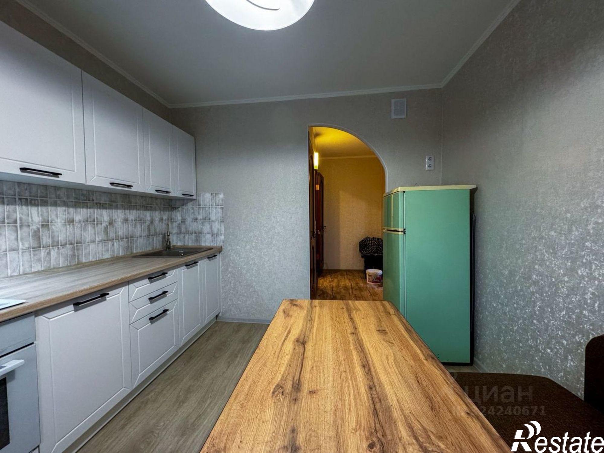 Сдать квартиру за 32 000 рублей на проспект Победы, 122