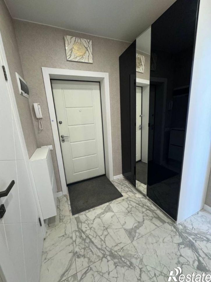 2-комн квартира пр-кт Победы, 178а,  д. 178а