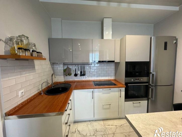 2-комн квартира пр-кт Победы, 178а,  д. 178а