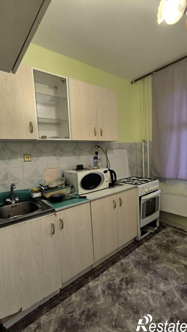 1-комн квартира улица Юлиуса Фучика, 98,  д. 98