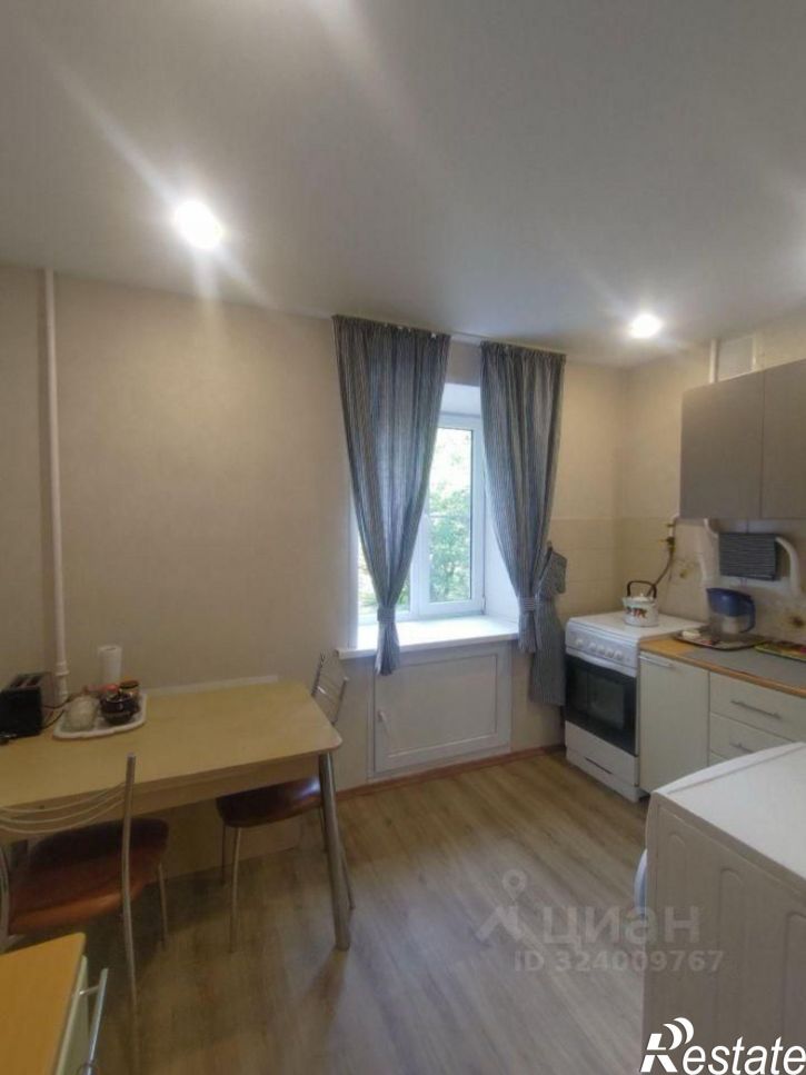 2-комн квартира улица Декабристов, 178А,  д. 178А